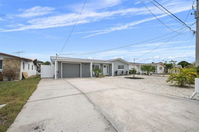 $3,100 | 13704 Veronica Drive, Hudson, FL 34667