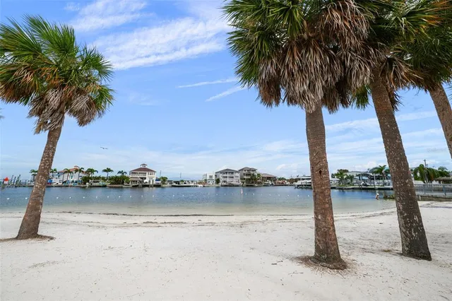 $3,100 | 13704 Veronica Drive, Hudson, FL 34667