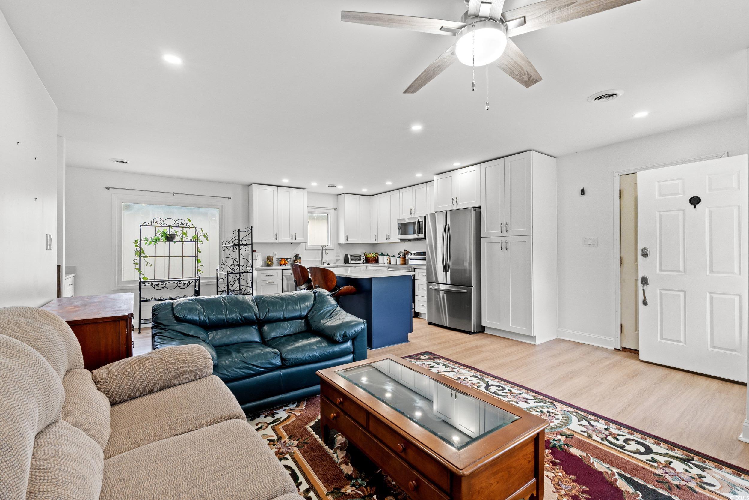 207 Fox Lane Murrells Inlet, SC 29576 - Photo 3 of 15