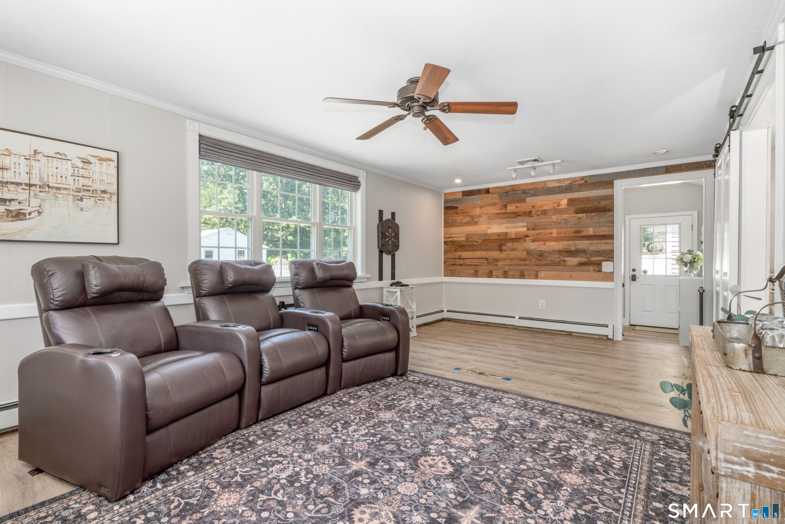355 Burnham Street Manchester, CT 06042 - Photo 17 of 40