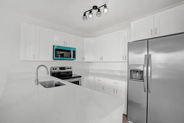 $359,999 | 1255 Northwest 27th Avenue, Pompano Beach, FL 33069