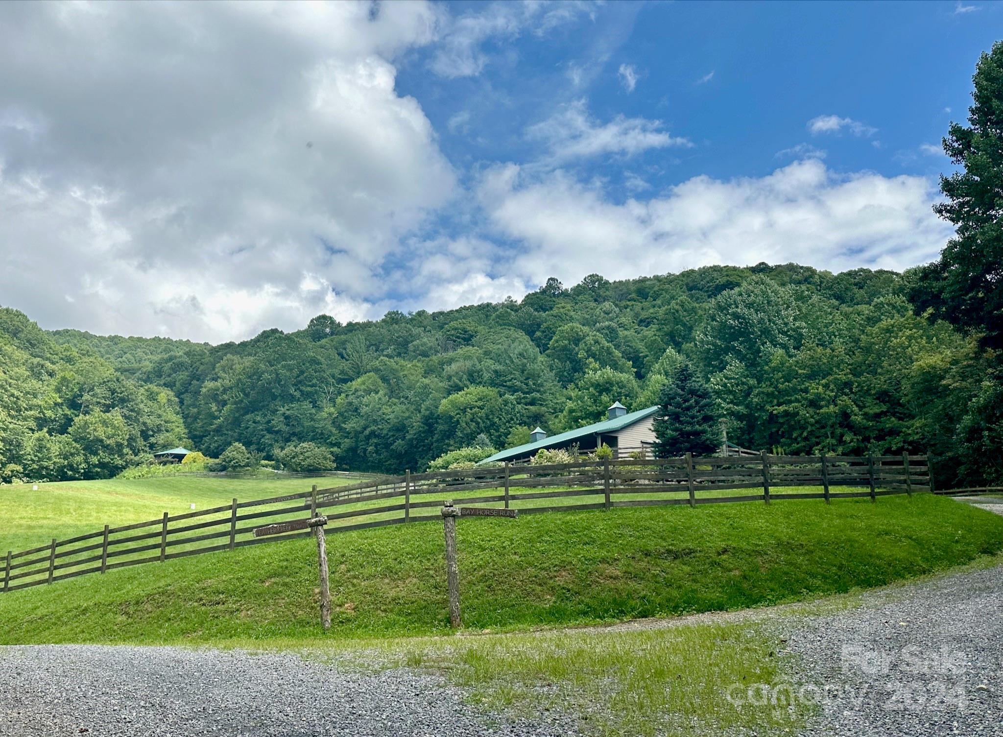 35 Flying Hawk Way Clyde, NC 28721 - Photo 7 of 22
