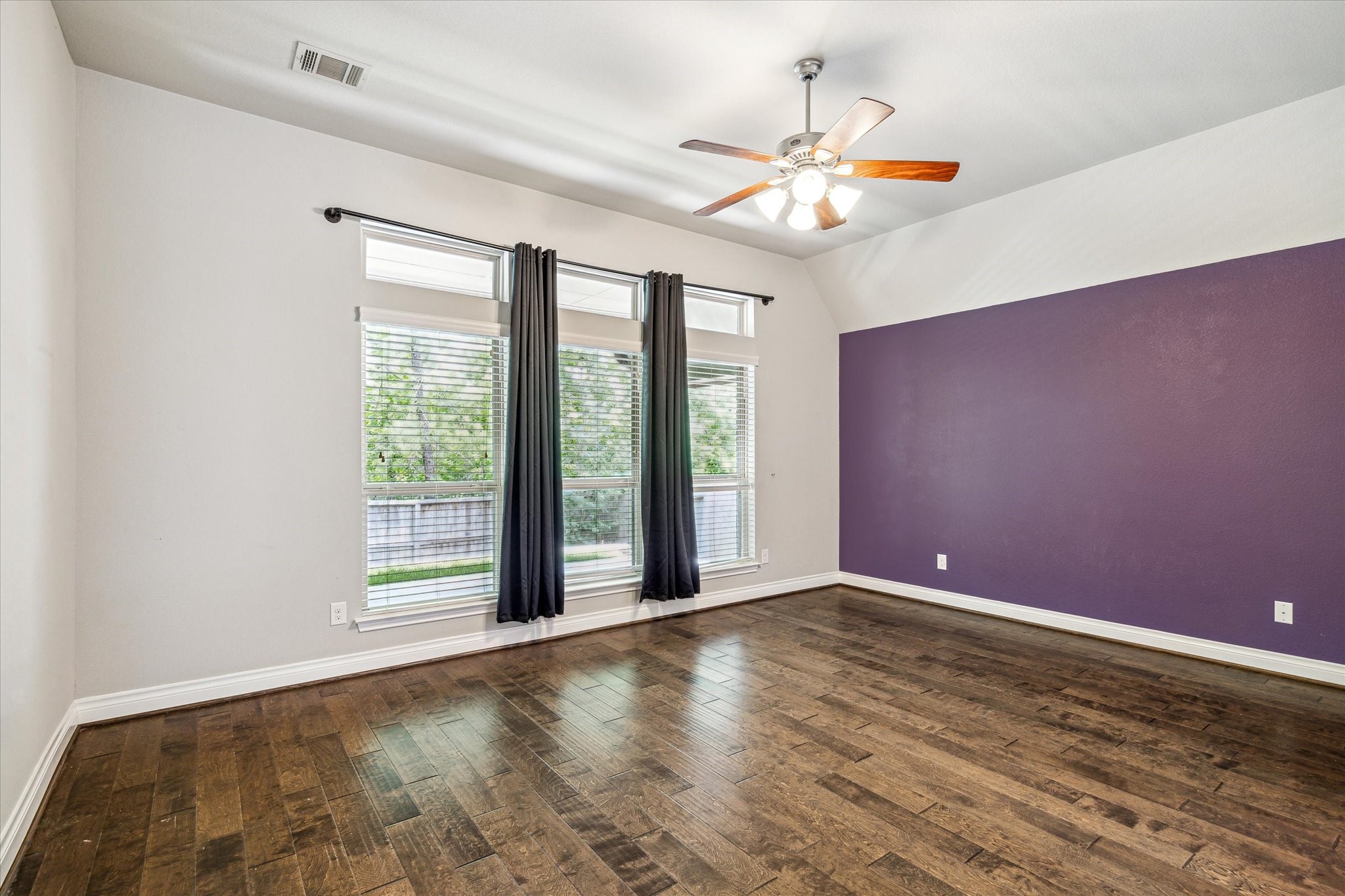 253 Trillium Park Loop Conroe, TX 77304 - Photo 19 of 37 a view of an empty room with window