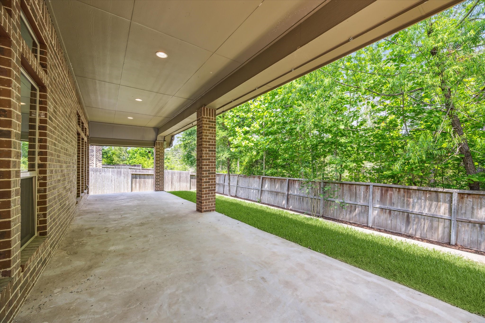 253 Trillium Park Loop Conroe, TX 77304 - Photo 5 of 37 a view of backyard with green space
