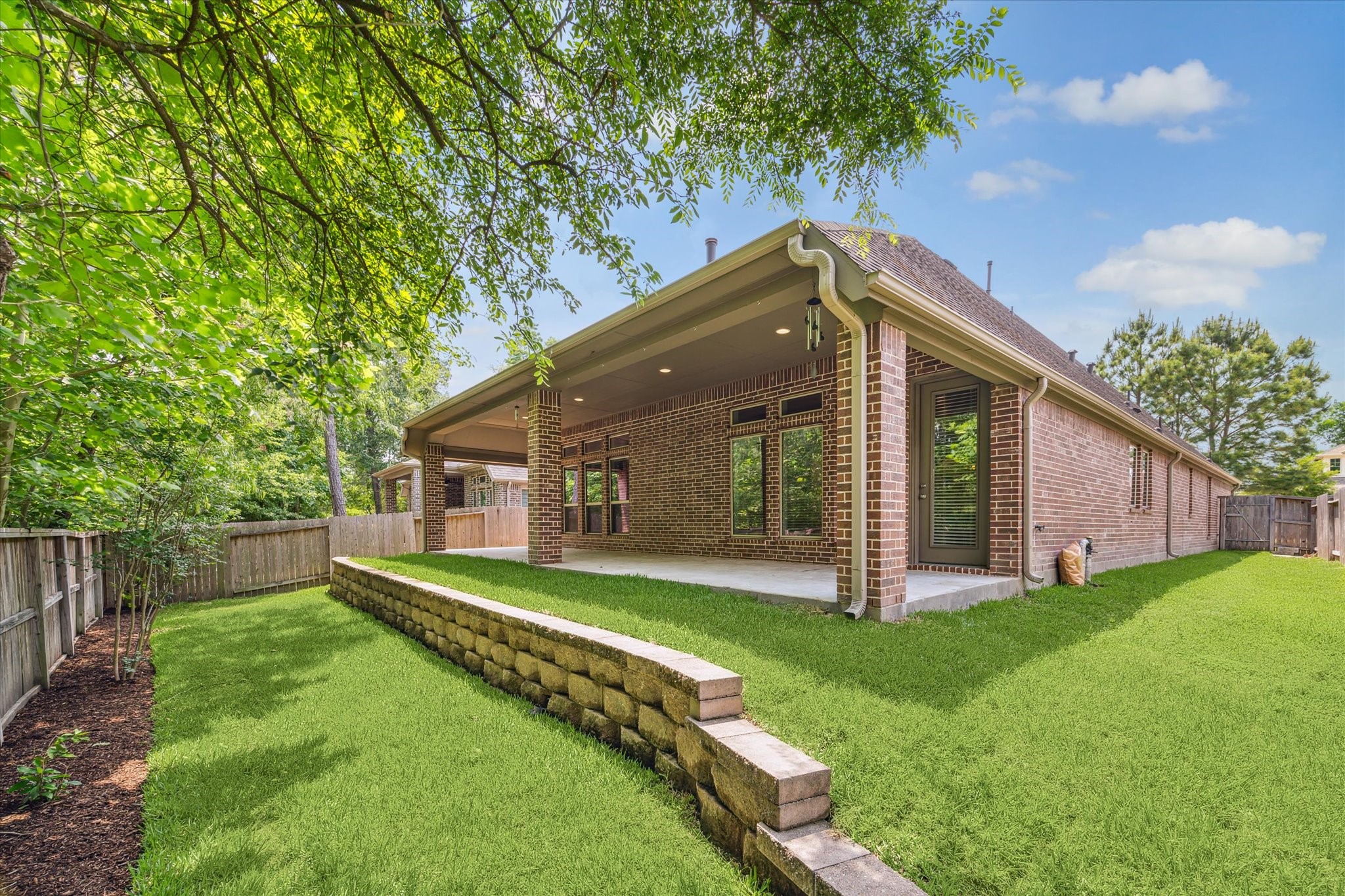 253 Trillium Park Loop Conroe, TX 77304 - Photo 6 of 37 a front view of house with yard and green space