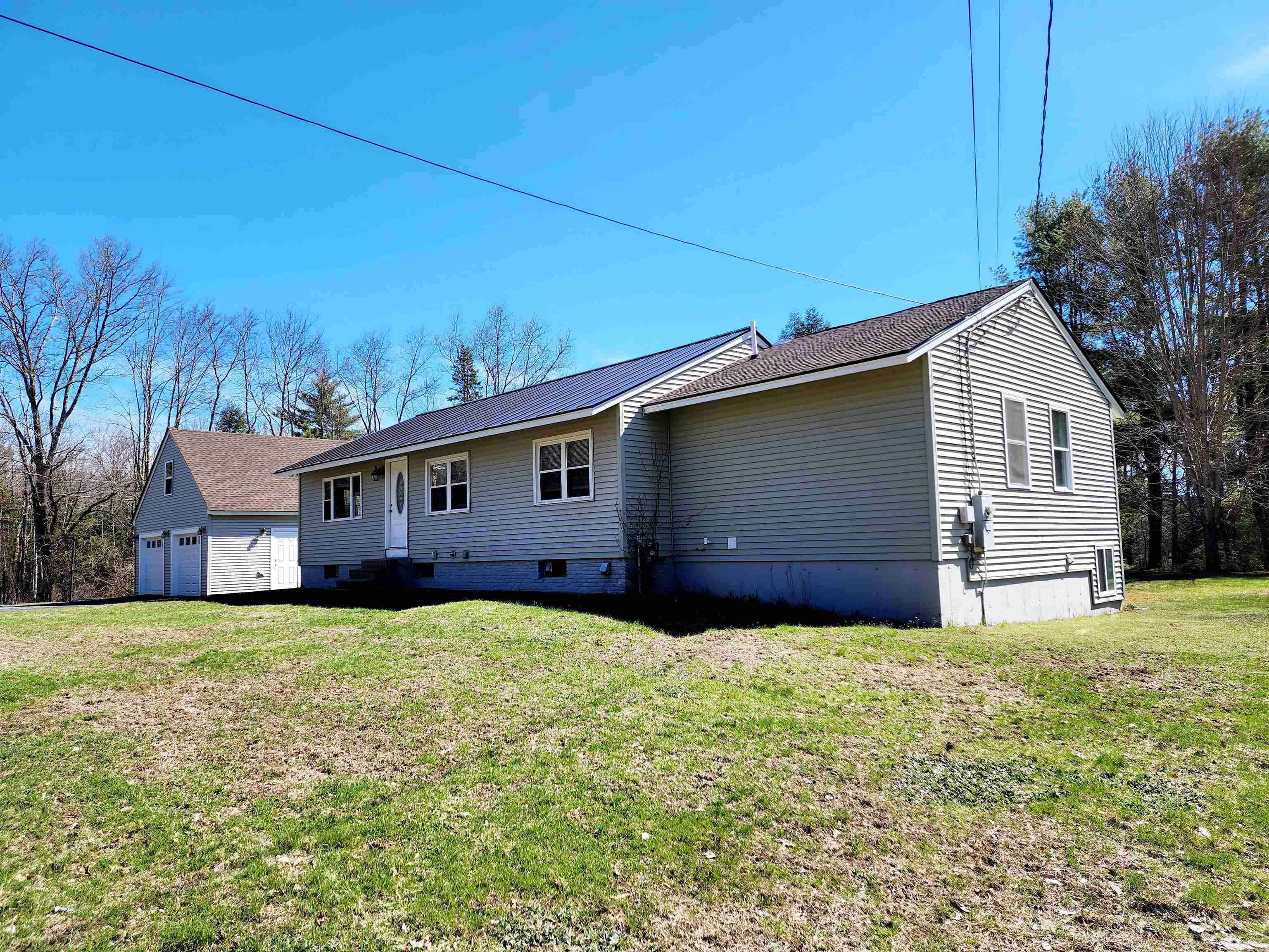 176 Sewalls Falls Road Concord, NH 03301 - Photo 2 of 40
