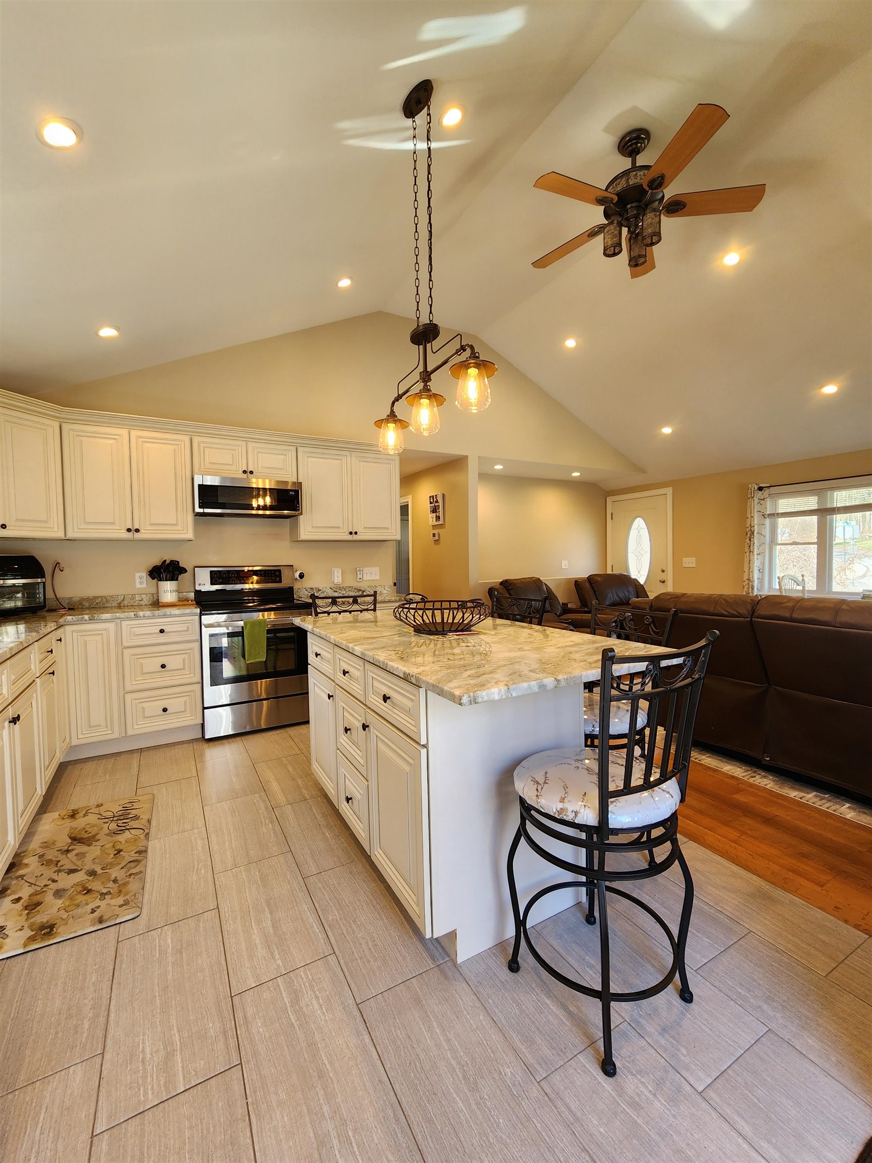 176 Sewalls Falls Road Concord, NH 03301 - Photo 7 of 40