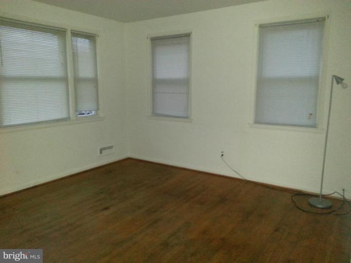 3804 Cedarhurst Road Baltimore, MD 21206 - Photo 8 of 13 Interior (General)