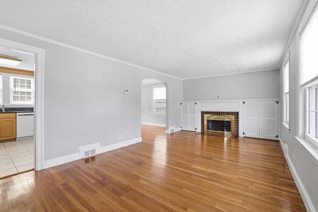 31 Beech Street Dedham, MA 02026 - Photo 9 of 40