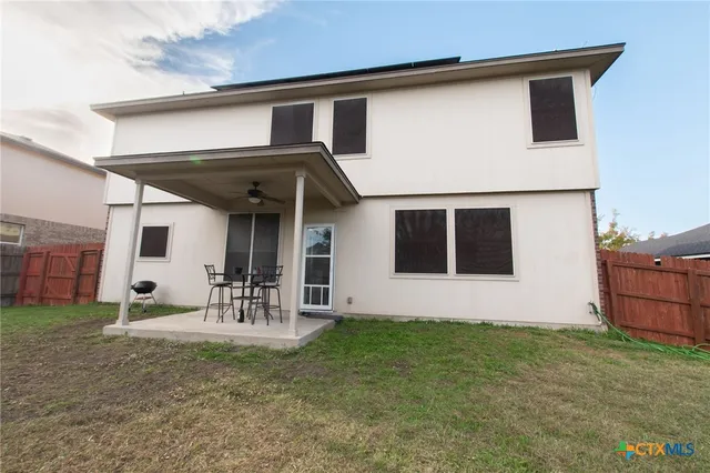 a house view with a outdoor space