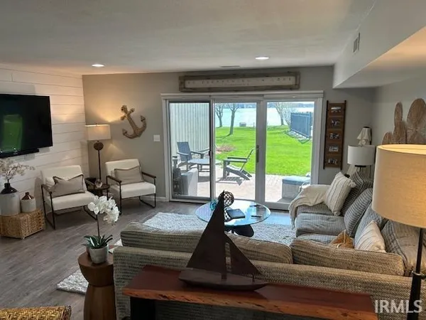 $559,900 | 12601 Pleasant Grove Road, Syracuse, IN 46567