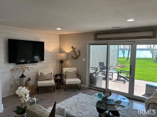 $559,900 | 12601 Pleasant Grove Road, Syracuse, IN 46567