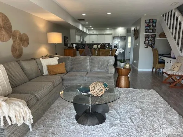 $559,900 | 12601 Pleasant Grove Road, Syracuse, IN 46567