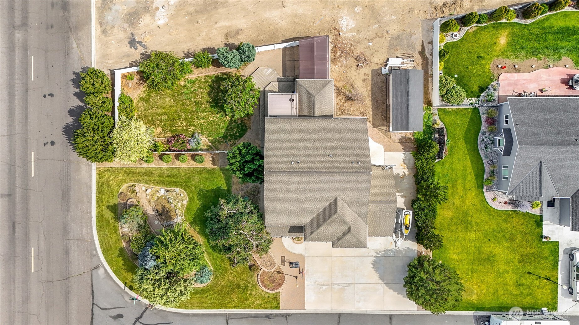 9460 Albert Way Southeast Moses Lake, WA 98837 - Photo 2 of 40