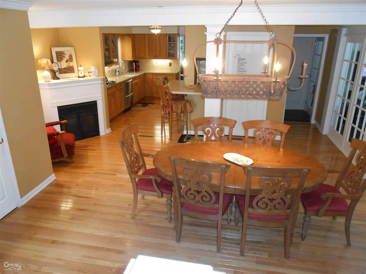 857 Hawthorne Road Grosse Pointe Woods, MI 48236 - Photo 5 of 44