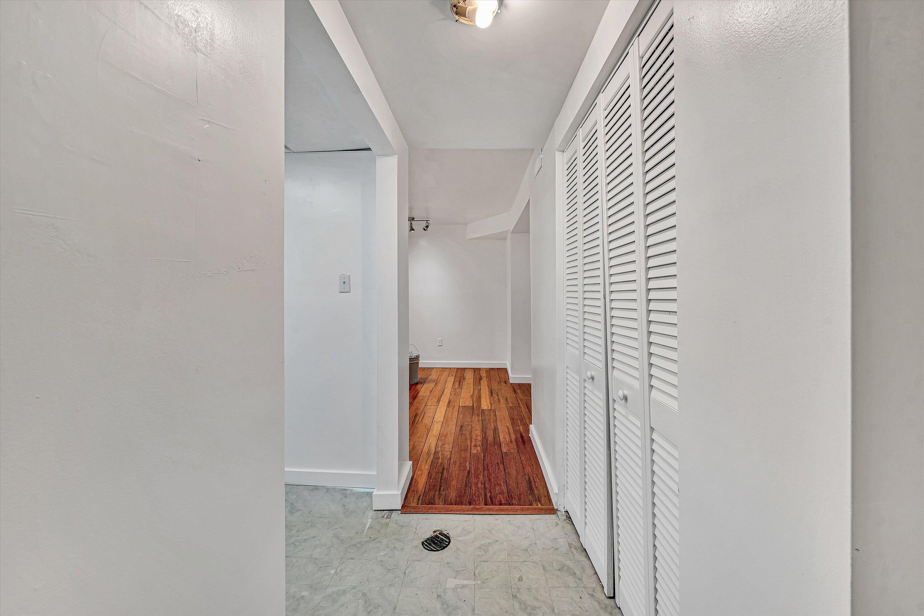 4064 Crawford Road Roanoke, VA 24018 - Photo 22 of 33 22-DSC00307