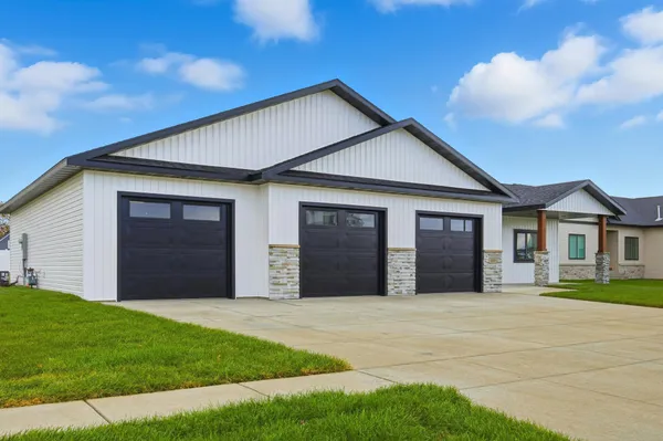 $709,000 | 109 Annie's Way, Mapleton, ND 58059