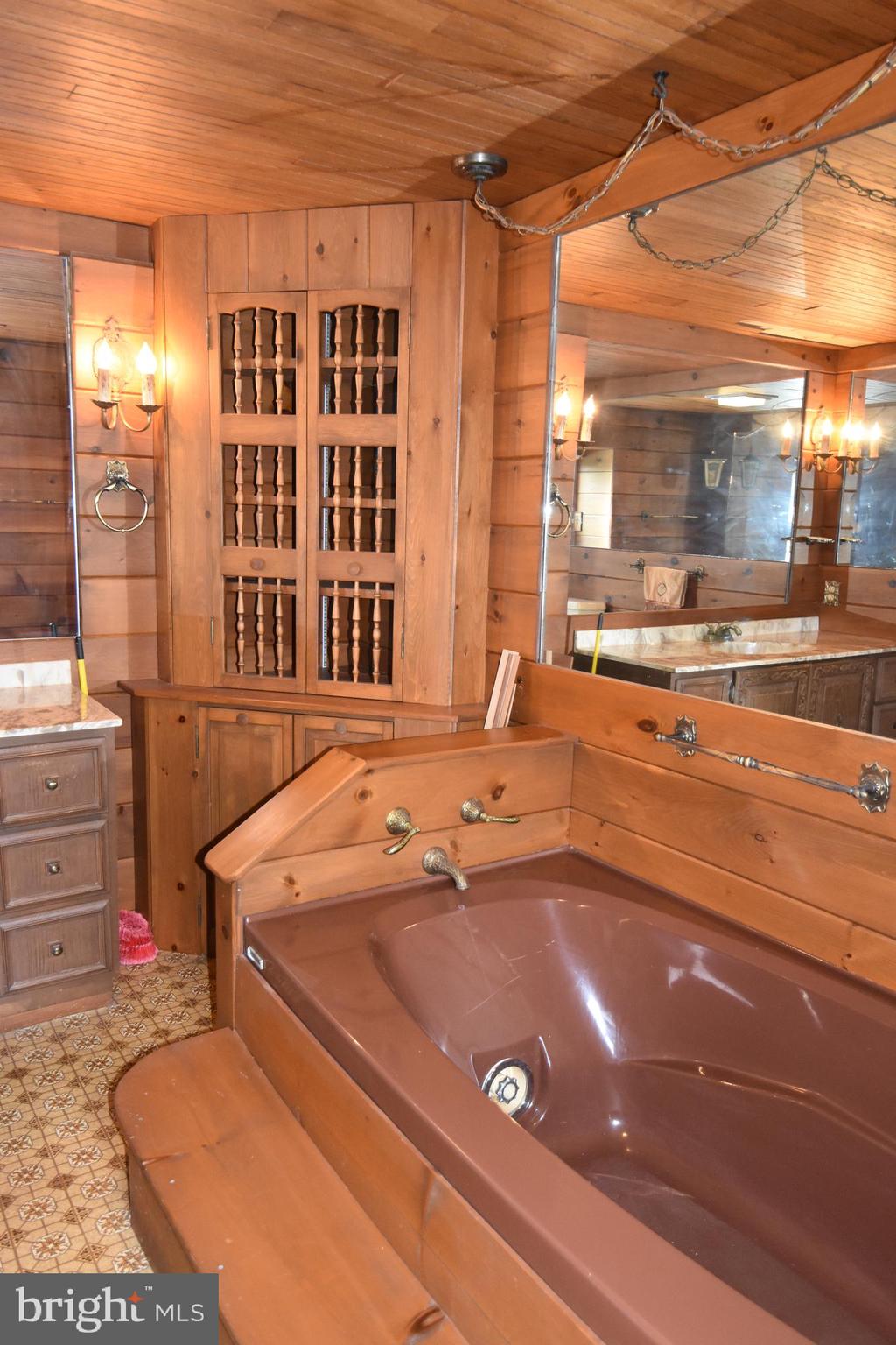26 Church Road Richlandtown, PA 18955 - Photo 16 of 89 Master bathroom