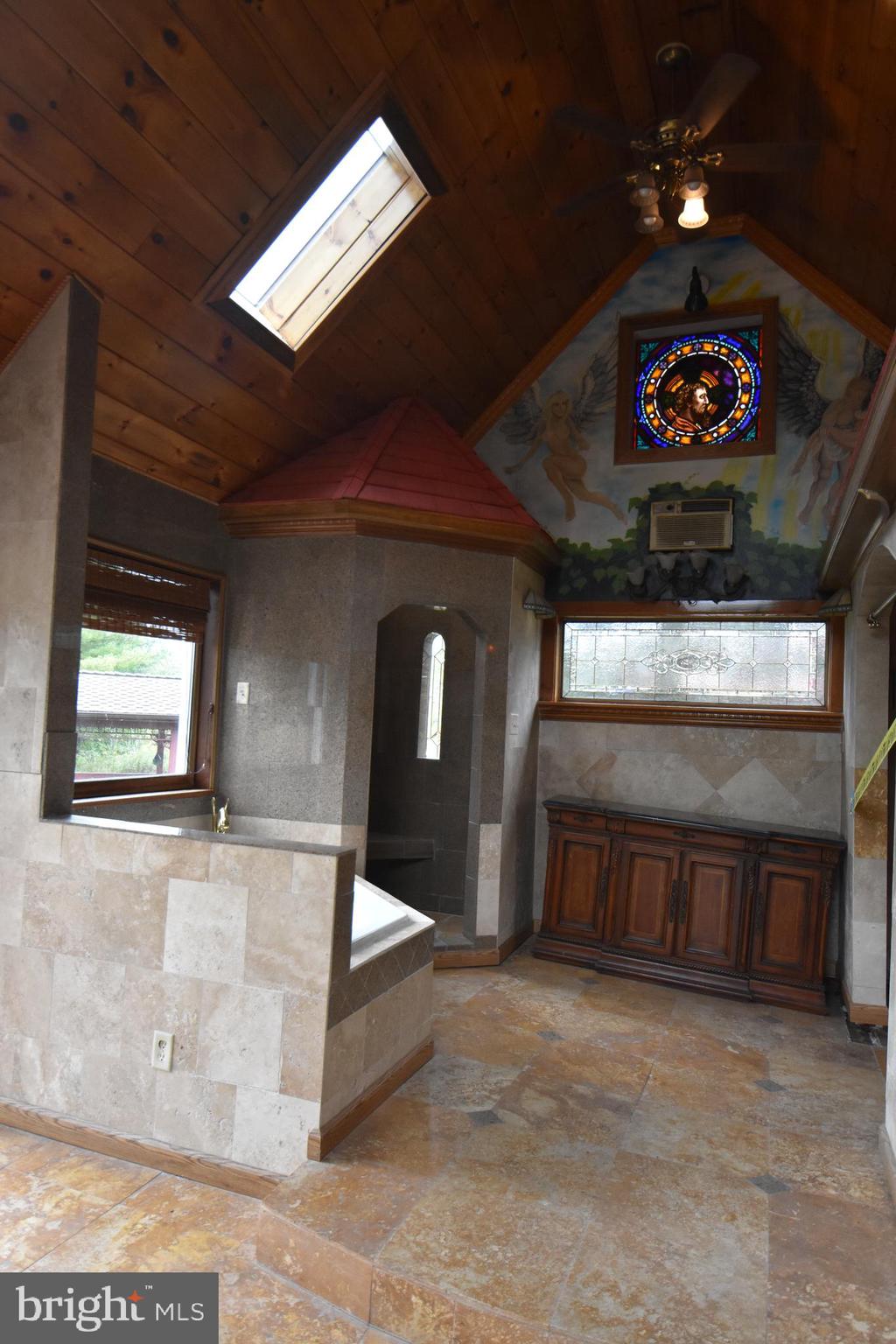 26 Church Road Richlandtown, PA 18955 - Photo 76 of 89 Outdoor Bathroom