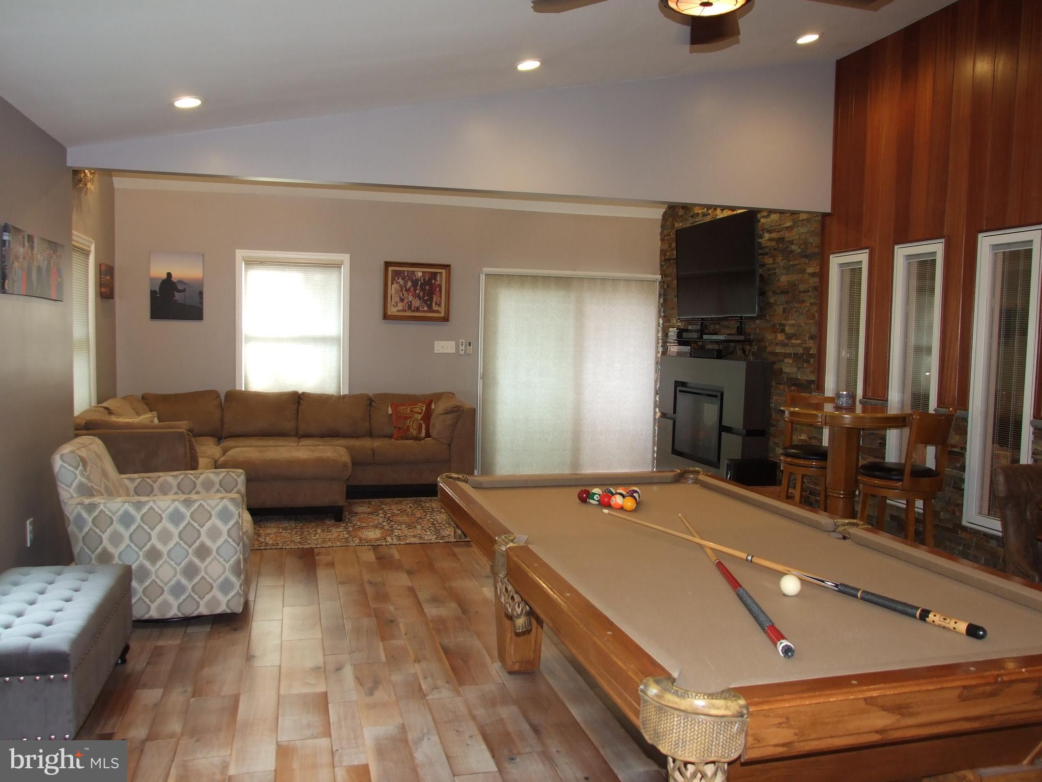 34 Red Berry Road Levittown, PA 19056 - Photo 11 of 37