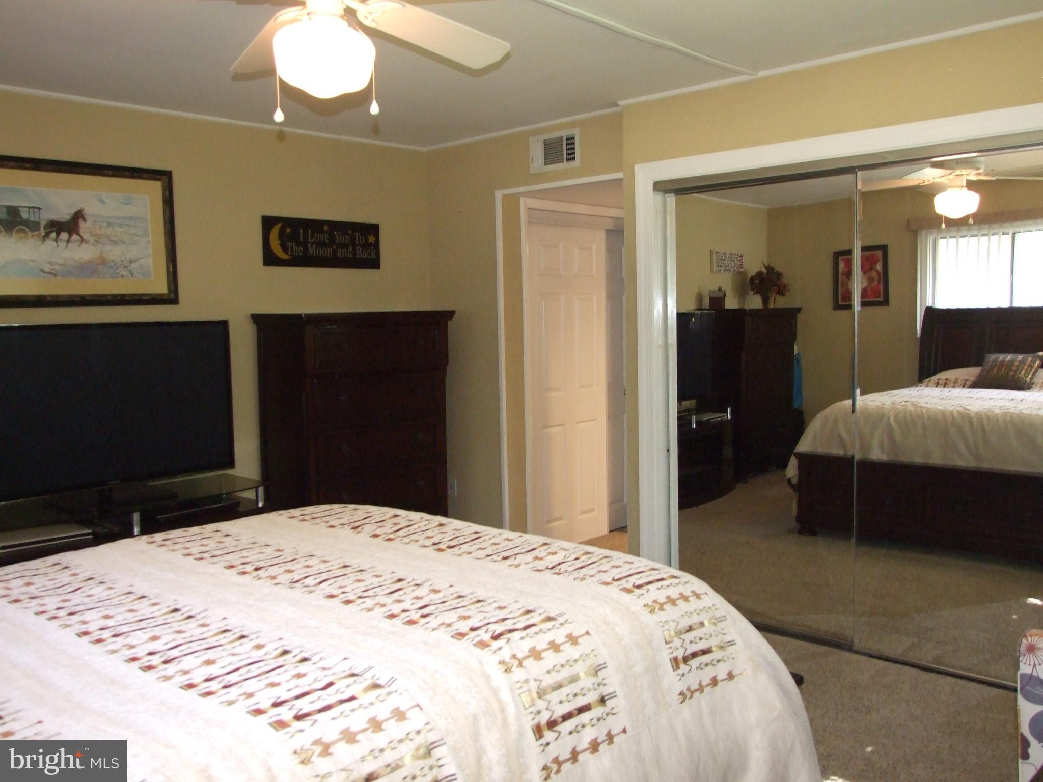 34 Red Berry Road Levittown, PA 19056 - Photo 23 of 37