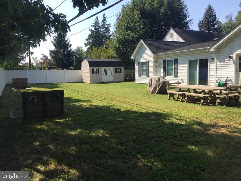 34 Red Berry Road Levittown, PA 19056 - Photo 32 of 37
