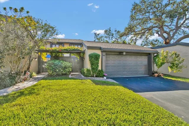 $635,900 | 13300 Indian Rocks Road, Unit 103, Largo, FL 33774