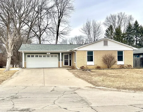 $239,500 | 451 31st Avenue, East Moline, IL 61244