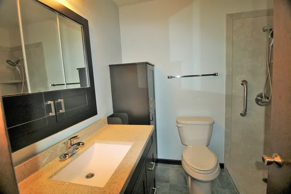 $239,500 | 451 31st Avenue, East Moline, IL 61244