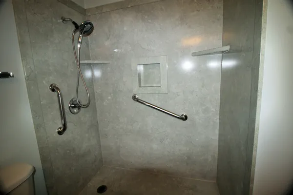 $239,500 | 451 31st Avenue, East Moline, IL 61244