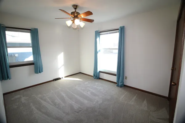 $239,500 | 451 31st Avenue, East Moline, IL 61244