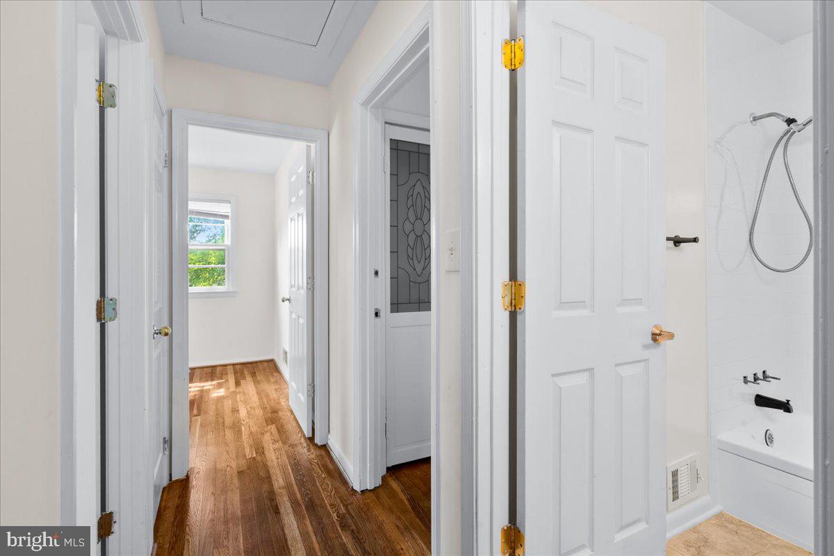 7202 Good Luck Road Hyattsville, MD 20784 - Photo 17 of 46 Gallery Image 17
