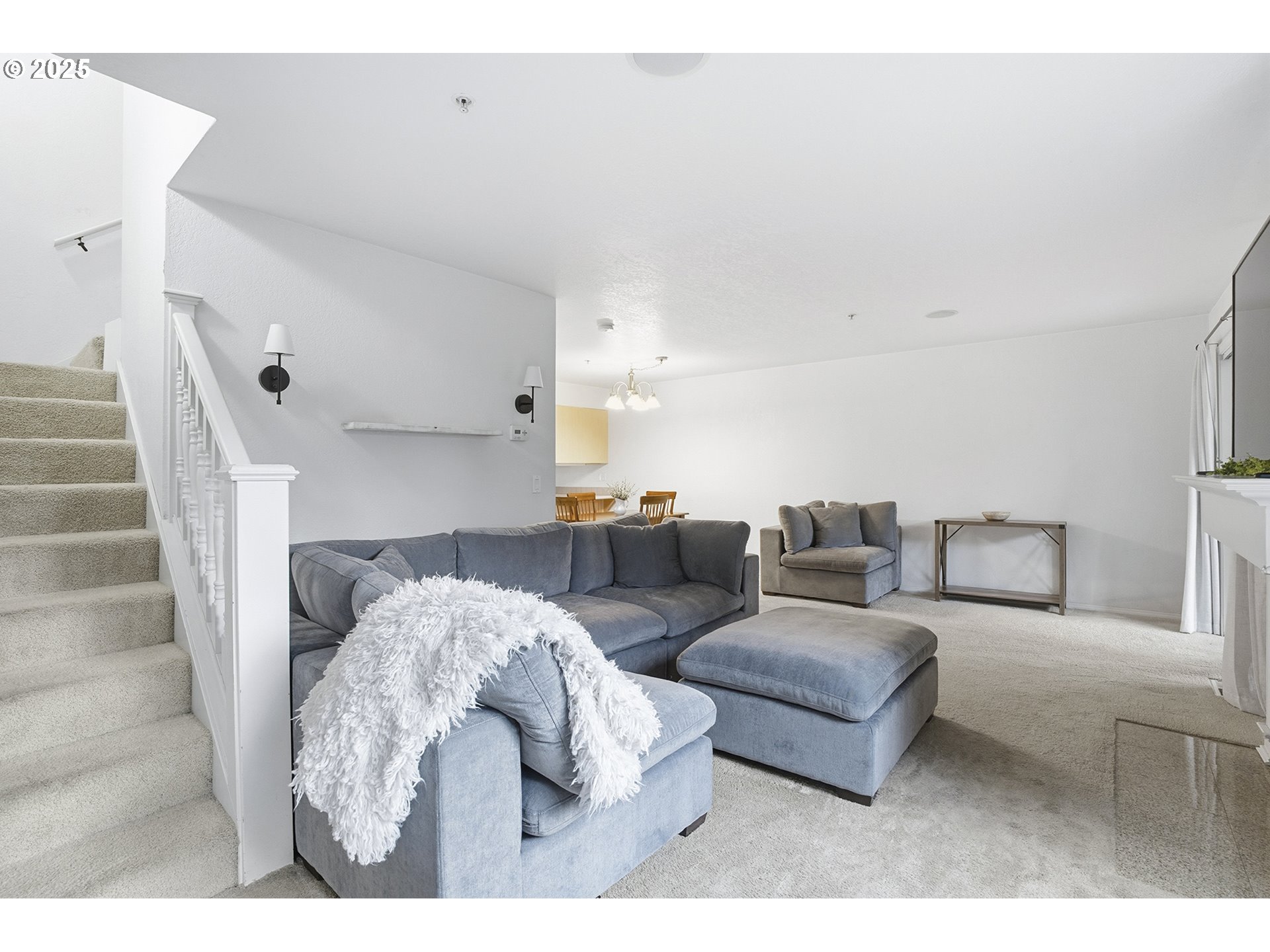 445 Harris Lane Oregon City, OR 97045 - Photo 15 of 29 a living room with furniture and a couch