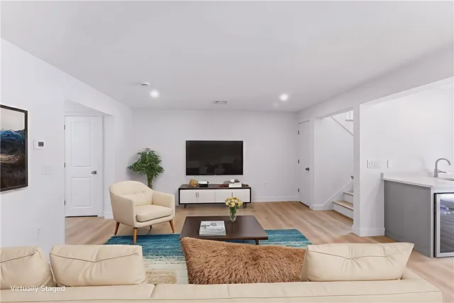 $625,000 | 96 Highview Avenue, Hopkinton, RI 02832