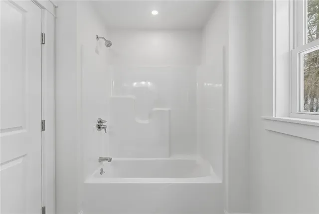 $625,000 | 96 Highview Avenue, Hopkinton, RI 02832