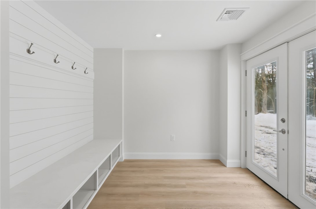 96 Highview Avenue Hopkinton, RI 02832 - Photo 7 of 44