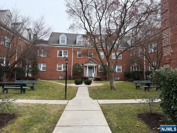 $117,000 | 735 Elm Avenue, Unit 5F, Teaneck, NJ 07666