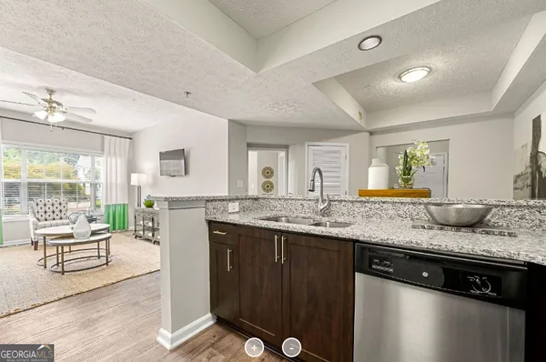 $1,365 | 7150 Peachtree Dunwoody Road, Unit 1029, Atlanta, GA 30328