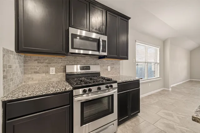 $2,400 | 12623 City Village Lane, Houston, TX 77047