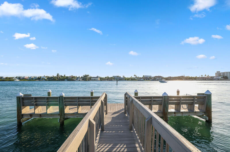 19670 South Beach Road, Unit D314 Jupiter, FL 33469 - Photo 46 of 48 Day Dock
