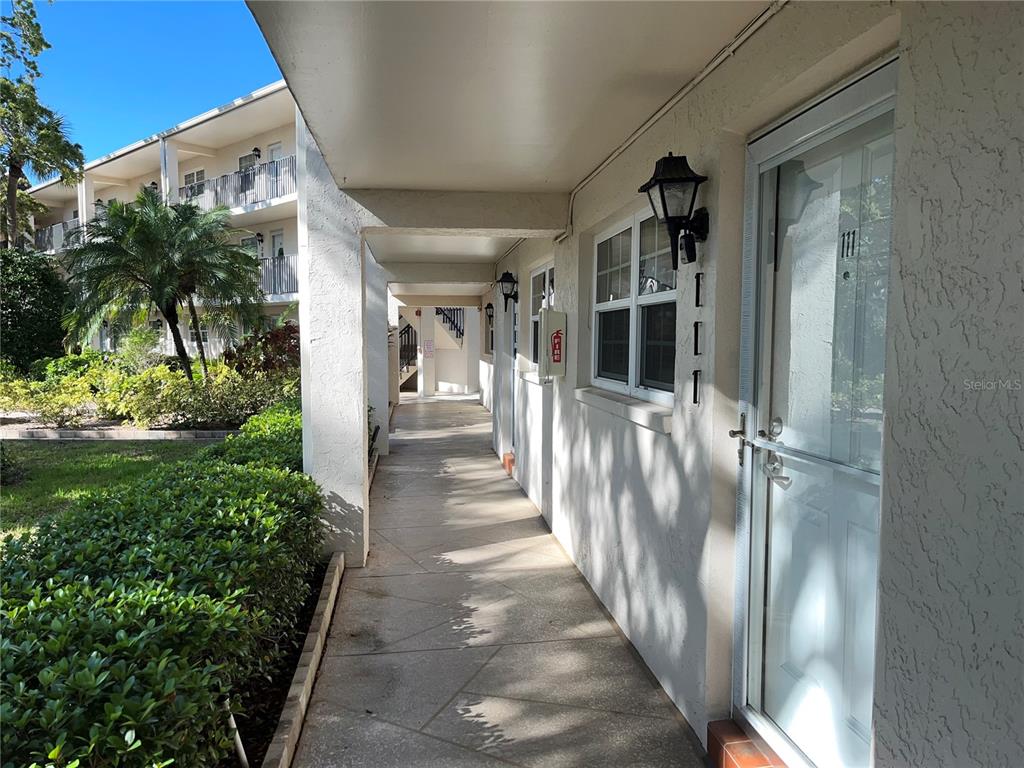 870 Virginia Street, Unit 111 Dunedin, FL 34698 - Photo 8 of 43