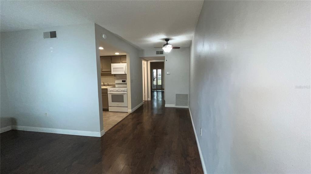 870 Virginia Street, Unit 111 Dunedin, FL 34698 - Photo 9 of 43