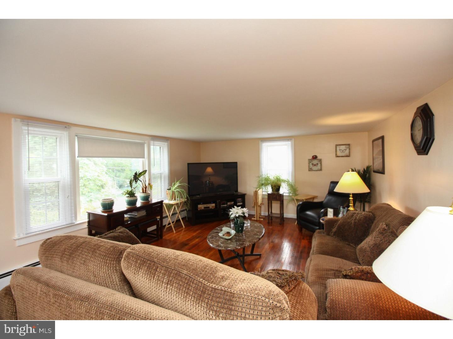 122 South Lippincott Avenue Maple Shade, NJ 08052 - Photo 14 of 24 Unit #2