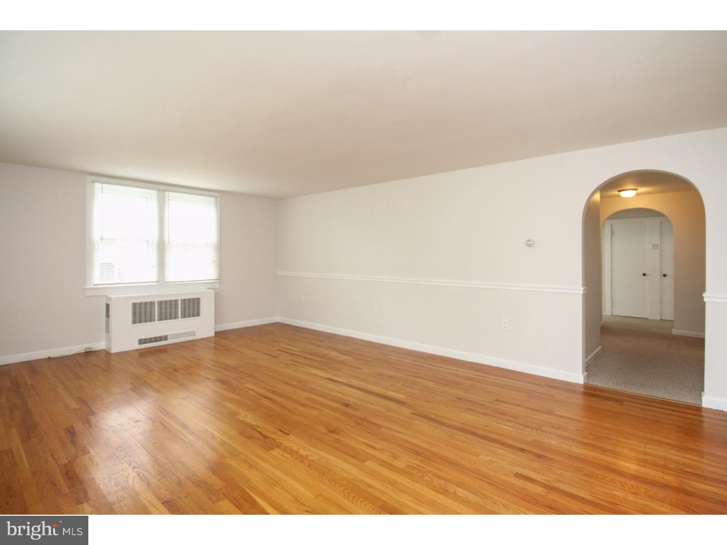 122 South Lippincott Avenue Maple Shade, NJ 08052 - Photo 3 of 24 Unit #1