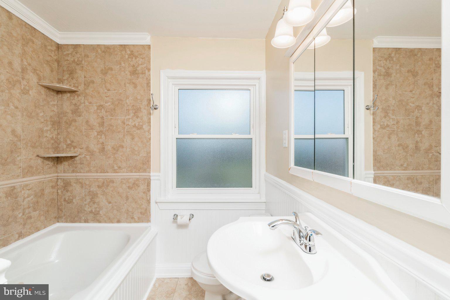 1732 Melbourne Road Baltimore, MD 21222 - Photo 5 of 23 Gallery Image 5