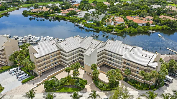 $850,000 | 16910 Bay Street, Unit E204, Jupiter, FL 33477