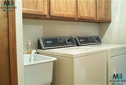 2181 North London Rochester, MI 48309 - Photo 7 of 9 558518-6.JPG