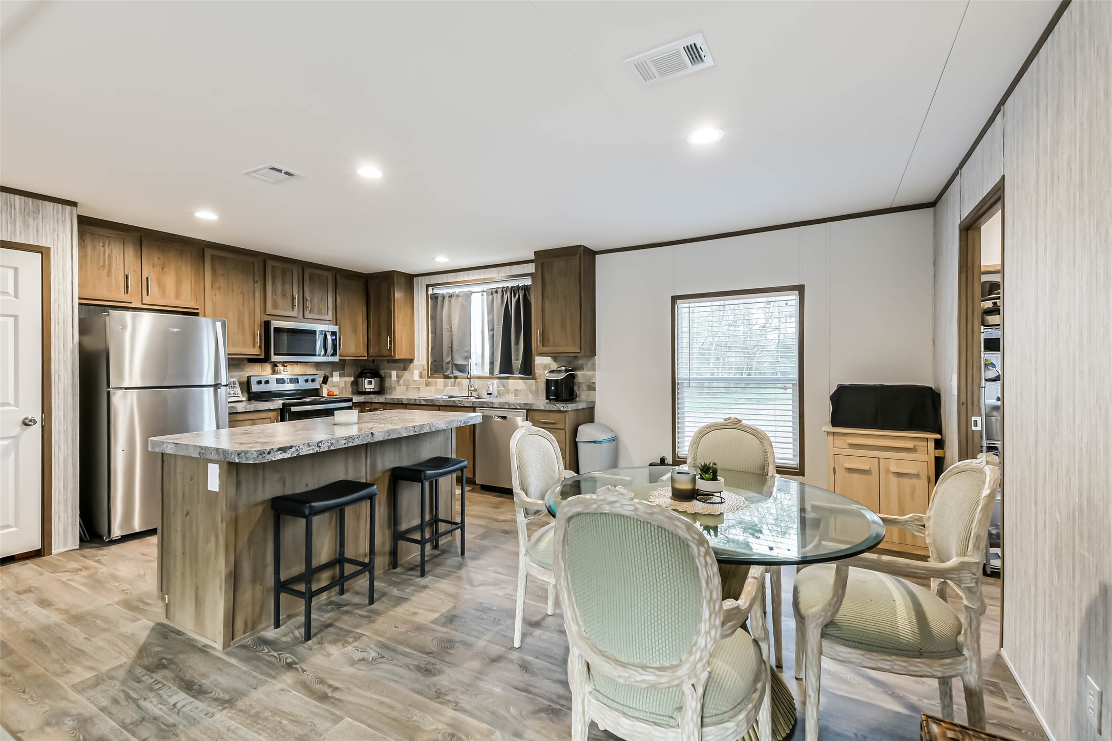 17700 Fregia Road Hull, TX 77564 - Photo 25 of 42 Excellent Kitchen space