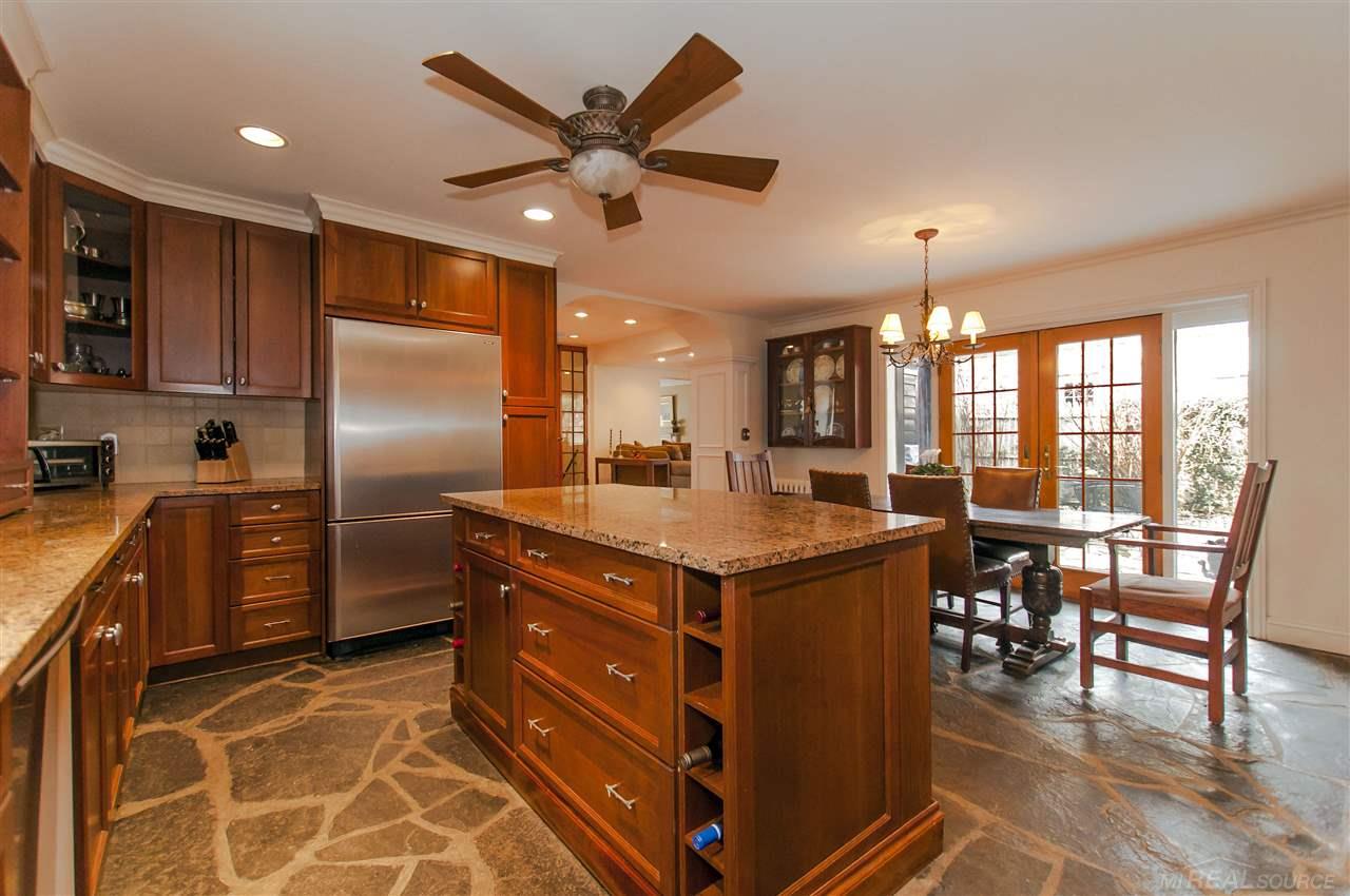 264 Lewiston Road Grosse Pointe Farms, MI 48236 - Photo 18 of 40