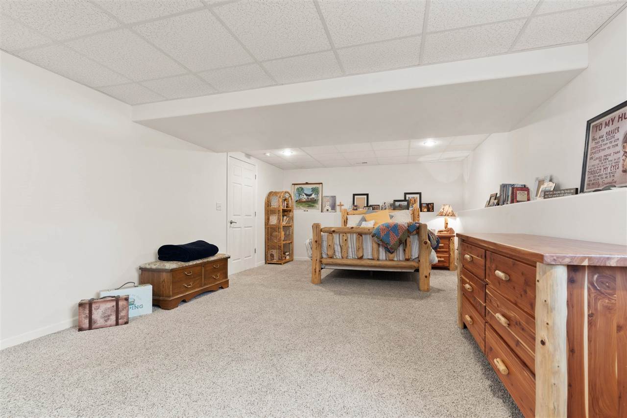 5709 Oak Crest Hill Road Southeast Riverside, IA 52327 - Photo 44 of 70 Gallery Image 44